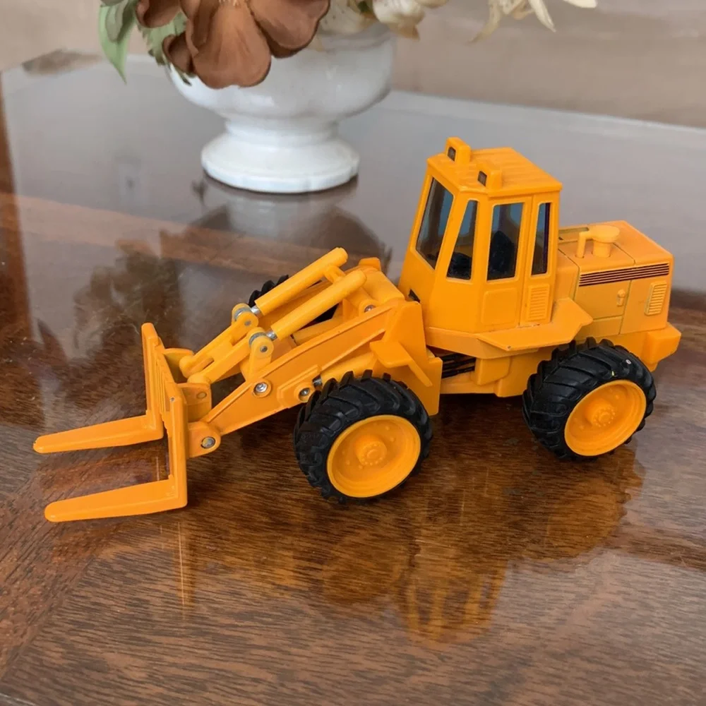 Fork Lift Construction Farm Vehicle Metal Toy Tractor Diecast Truck Vintage